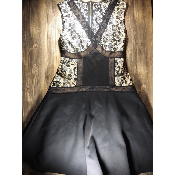 NEW Tracy Reese Black Lace Flared Inset Dress - Picture 2 of 8